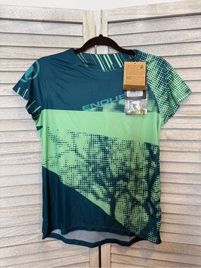NWT Endura SIngletrack Lines T LTD Jersey Women’s Size M